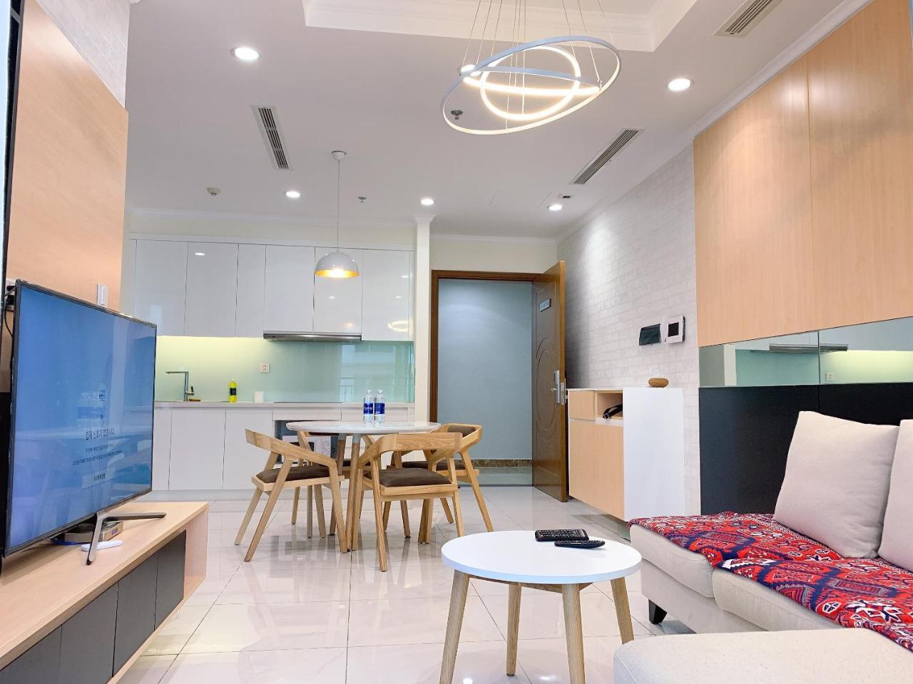 Homes By Christine - Vinhomes Central Park Ho Chi Minh City Exterior photo