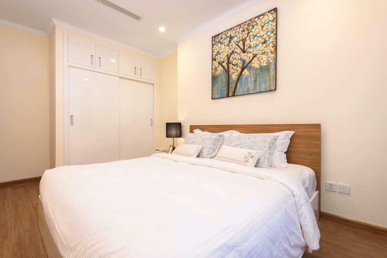 Homes By Christine - Vinhomes Central Park Ho Chi Minh City Exterior photo
