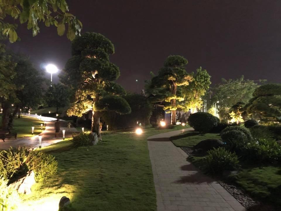 Homes By Christine - Vinhomes Central Park Ho Chi Minh City Exterior photo